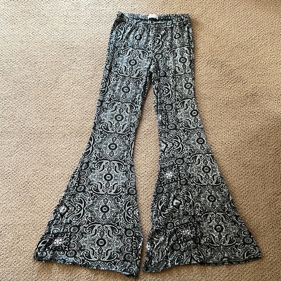 Abercrombie & Fitch Pants - Abercrombie & Fitch Flare Pants Size M